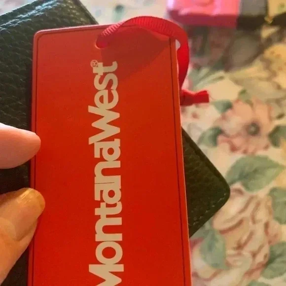 NWT MontanaWest Dark Green Ladies Wallet - Picture 7 of 7